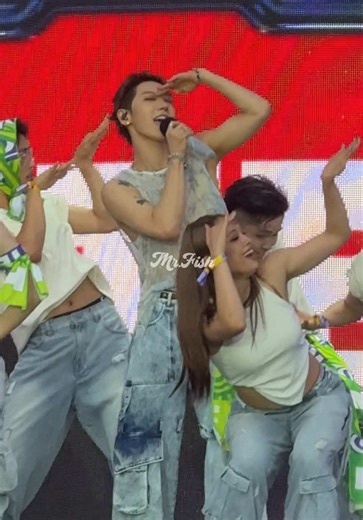 Ten from WayV Waterbomb Performance Highlights