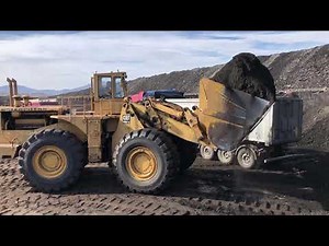 Caterpillar 992B Wheel Loader Loading Coal On Trucks - Melidis SA