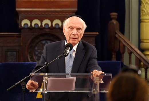 Exclusive | Shaken Holocaust-survivor rabbi of NYC synagogue worries anti-Israel protest would have been even worse without cops