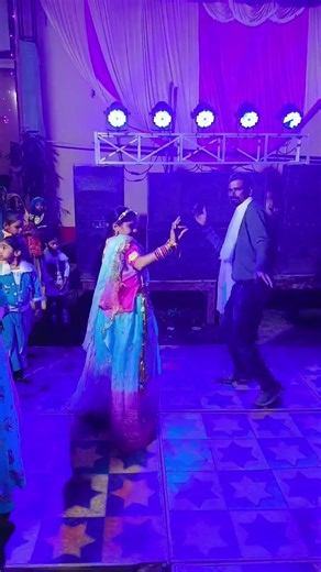 mama ki shadi me enjoy 😘🥰🌹😎