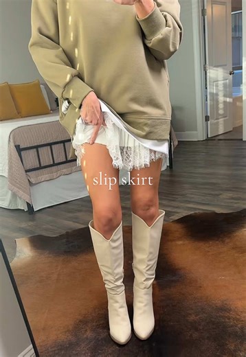The perfect feminine touch with this lace slip skirt #slipskirt #miniskirt #laceskirt #skirtoutfits #skirtstyle