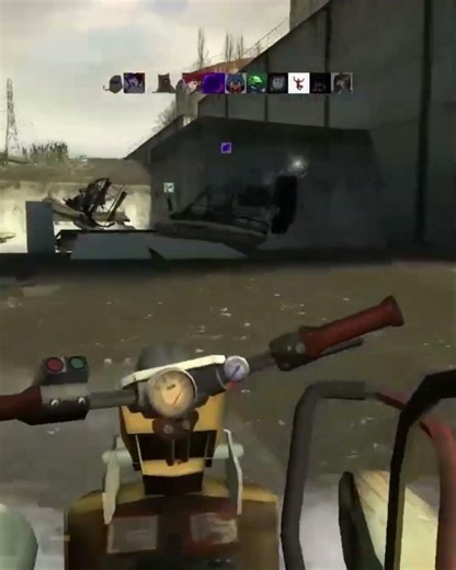 HELP ME #gaming #friends #discord #halflife #halflife2 #memes #shorts #furry #halflifegame