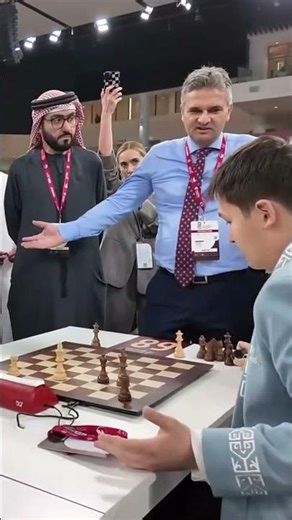 A technical glitch stole a draw from a grandmaster at the World Championship.