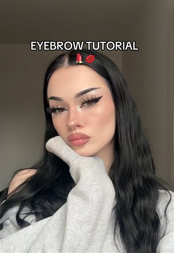 Fluffy Eyebrow Tutorial for Beautiful Brows