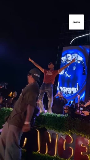 Deeds on Instagram: "@wizkidayo is in the building @skylatylaa x @dance.eko 🦅🔥 #deedsmag #culture #wizkidayo"