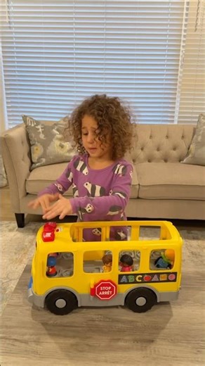 The good sister - find a solution for Rhia to learn