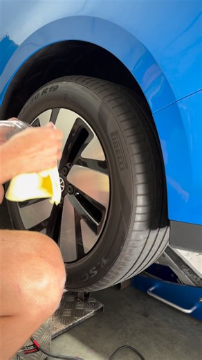 475K views · 300 reactions | New Volkswagen ID Buzz in for some whitewallin’! - Any colour - Applied to your existing tyres  Bibra Lake, Western Australia Contact us to book yours in! | Static Whitewalling | Facebook