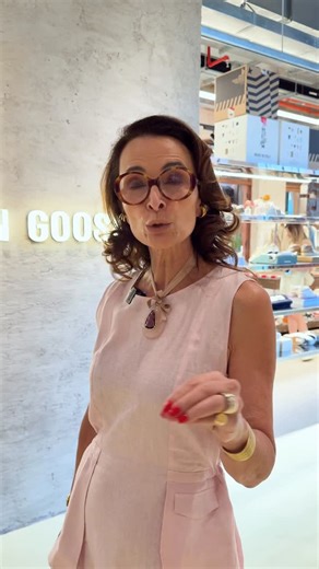 Andrea Natal on Instagram: "Ainda vou falar muito da #matalab e de todo esse projeto, único, da Cidade Matarazzo. @goldengoose Tragam seus tênis para dar um up para 2026. Como eu já sabia levei o meu. @cidadematarazzo @tunico.11"