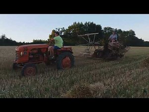 Lieuse mc cormick avec le tracteur renault D16