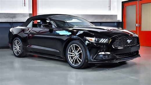 2017 Ford Mustang Convertible 2.3 Ecoboost | Car & Classi...