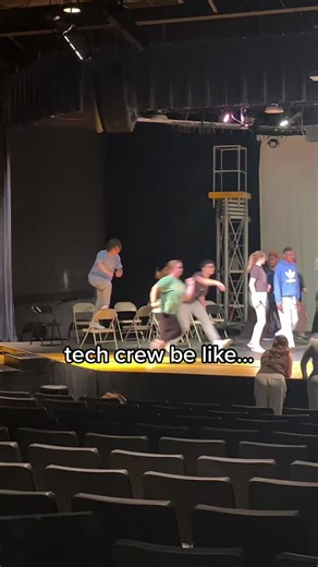 tech crew works hard💪🏼