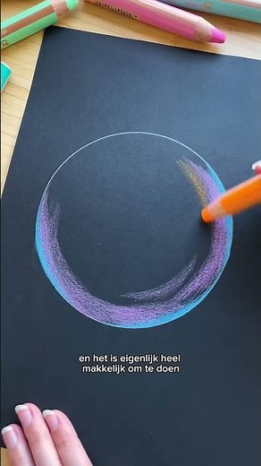 Zeepbellen tekenen op zwart papier met STABILO woody