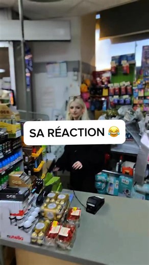 Elle n’était pas prête pour voir ça 😂 #magie #prank #viral #cameracachee #pourtoi | Léon le magicien