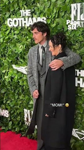 "MOM!!!" Jacob Elordi brought his mom to The Gothams in NYC 🥹 #shorts