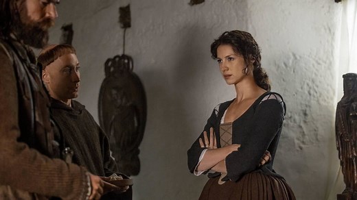 Outlander history: Did Murtagh see Claire arrive through the stones?