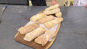 Receta casera de pan de cristal, paso a paso con Joseba Arguiñano