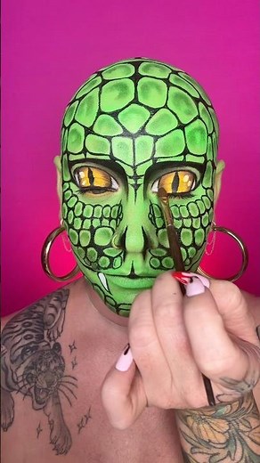 Snake Makeup Tutorial🐍 #makeup #makeupartist #makeuptutorial #facepaint #facepainting #artist #mua