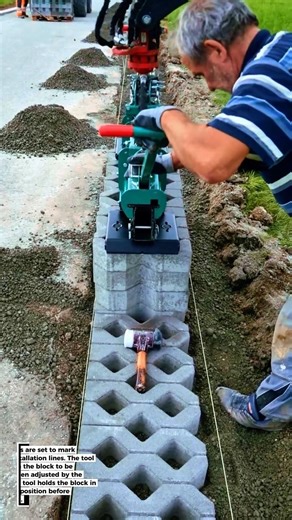 COOL! TOOL FOR INSTALLING INTERLOCKING BLOCKS