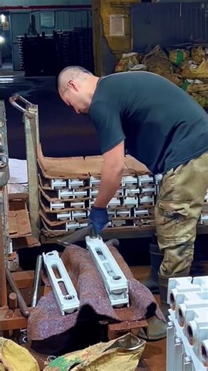 Satisfying Assembly & Welding Process #metalframe