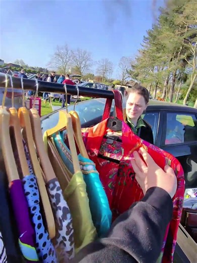 How much do you think I paid at the car boot ? #carbootsale #reselling #fleamarket #makemoneyonline