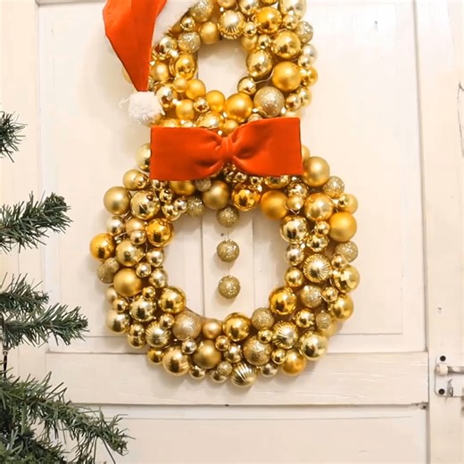 DIY number 8 gold wreath | Life and Fun Story