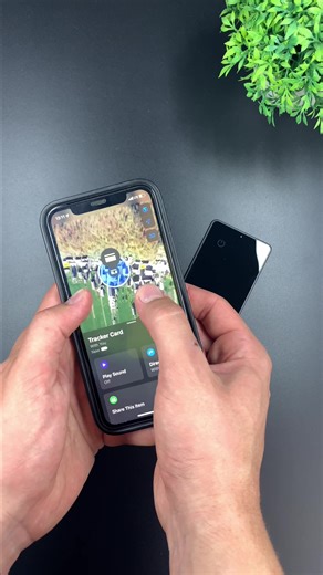 Smart tracking packed into a single card. #walletaces #tracker #gpstracker #technology #smartwallet