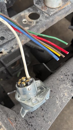 Oh my life has always been fun. #fyp #towlife #heavywrecker #peterbilt #diesellife #truestory #colorblind #hangover #darkgrey #chow #fypシ