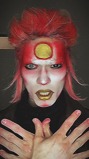Recreating Iconic David Bowie Makeup