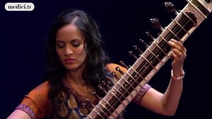 Let's travel to India tonight with the enchanting Anoushka Shankar! Traveller: Gipsy music from India to Spain... http://ow.ly/Vhm9l | medici.tv