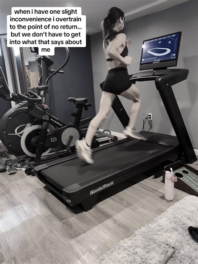 sometimes i get flashbacks to when i’d put in 4 hour days on the elliptical… #fyp #running #racing #treadmill #training