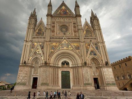 Orvieto is what an Italian hill town should be