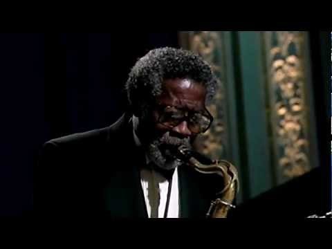 Desafinado - Antonio Carlos Jobim & Joe Henderson (HQ)
