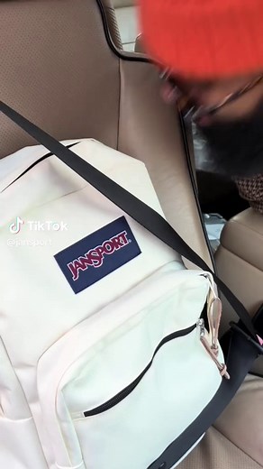 Aventuras de vuelta al colegio con mochilas Jansport