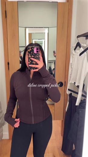 Define Cropped Jacket: Trendy Style Unveiled