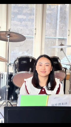 Happy Christmas Day! - Edi Music ပါဝင်သည့် Zhuan (@zhuan1997) ၏ ဗီဒီယိုများ