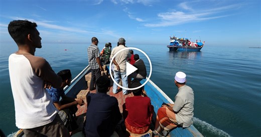 Around 140 Rohingya Refugees Stranded at Sea for Over a Week