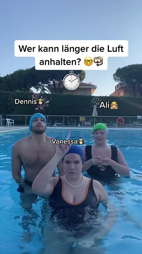 Wer taucht am längsten? 😋🤿 @dennis.zinner @alessia_zinner #tauchen #geschwister #fürdich