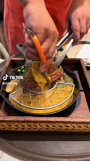 Tres Filipino Twist: Authentic Filipino Cuisine at its Finest