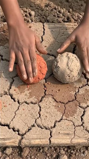 clay big balls #satisfying #creativeclayideas