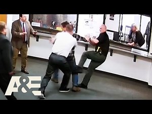 Defendant FIGHTS Judge & Officer in Escape Attempt | Court Cam | A&E