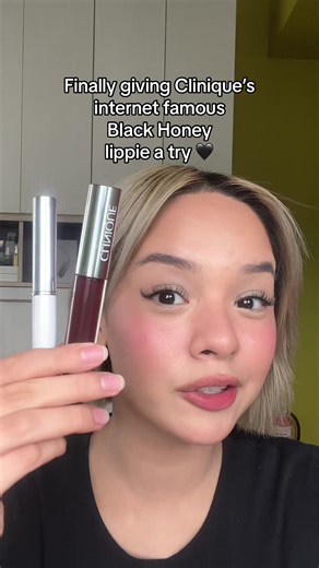 Trying Clinique's Famous Black Honey Lipstick - Lipstick Review