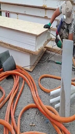 Great OSB insulated panel connection installation skills | Procotol build