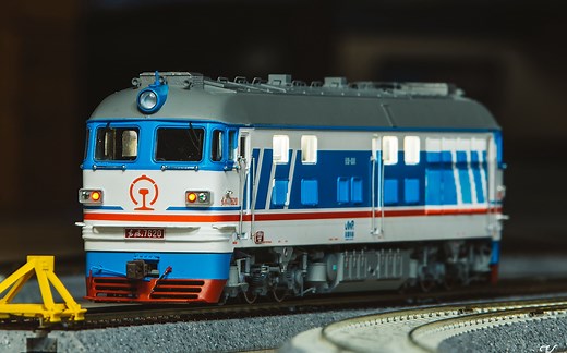 【火车模型】曙光模型 HO比例 合金材质 东风4B型内燃机车 开箱测评