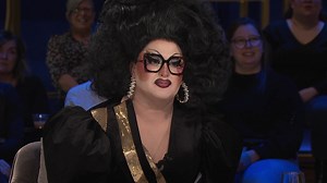 MOMENT FORT 🤣 Mona de Grenoble alias « la police du style » a remis quelques contraventions à nos animateurs! La suite de cette intervention se retrouve sur TVA ÇA FINIT BIEN LA SEMAINE Vendredi 19h à TVA et TVA | Ça finit bien la semaine