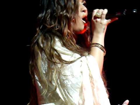 Demi Lovato - Lightweight