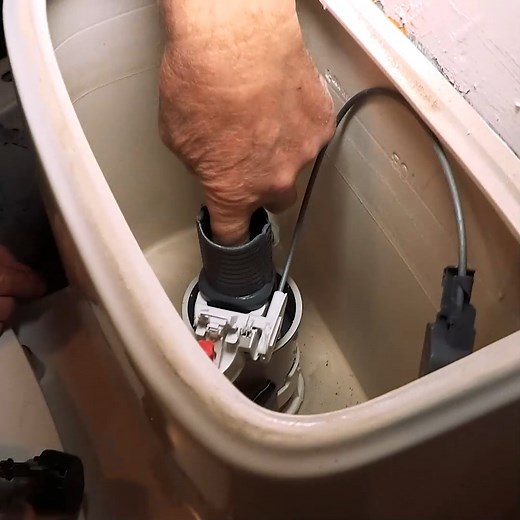 Roger shows you how to replace an old broken fill valve with a Fluidmaster Bottom Entry Fill Valve. Fix your toilet flush now. The fill valve fills the toilet tank with water from the water supply line after it has been emptied by a flush. It replaces the ballcock and is more efficient and easy to install. This is an anti-siphon design-fill valve with adjustable height from 9″ to 14″. The most popular valve in the world. Replace your old style ballcock valve with a better performing Fluidmaster