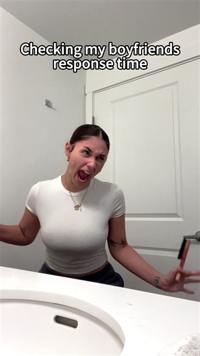 Testing boyfriend’s reaction time #usa #couples #foryou #prank #funnyvideos