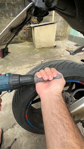 462K views · 815 reactions | Cleaning Tyre Trick #workshop #fblifestyle #tips | anderson oliveira | Facebook