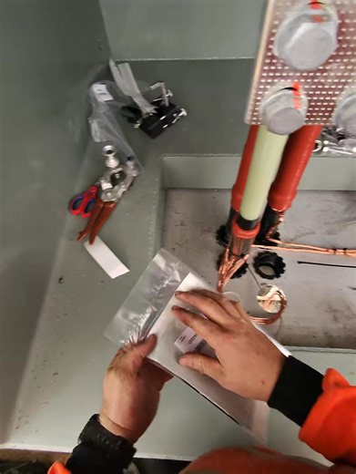 The stress control mastic in the Nexans monotube kits are brilliant! #fypシ゚ #electrician #electric | Electrical Engineer