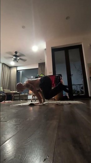 Advanced TUCK planche